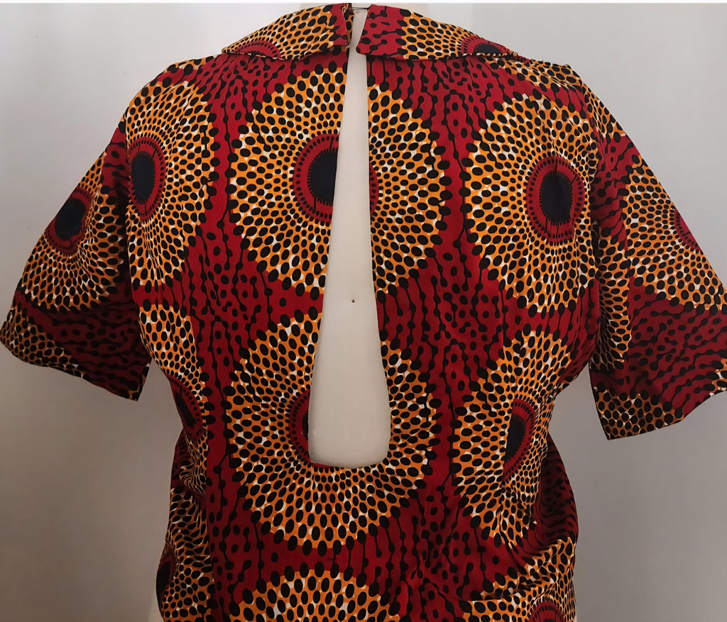 Peter Pan Collar Print Blouse with Open Detailed Back