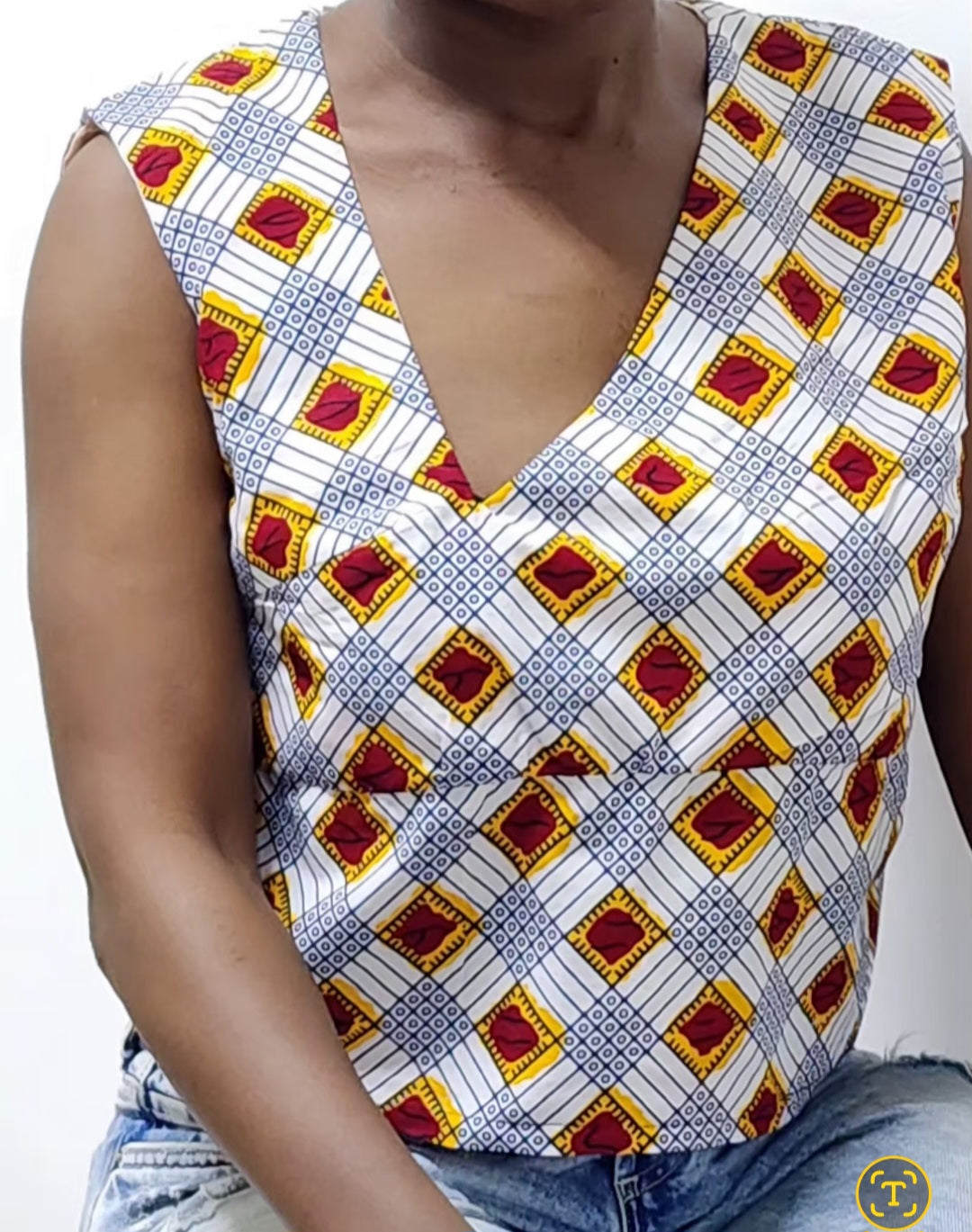 Sleeveless Print V-Neck Blouse